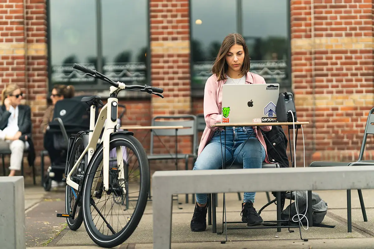 Lemmo MK2 Smartpac funktioniert auch auch als Powerbank für den Laptop