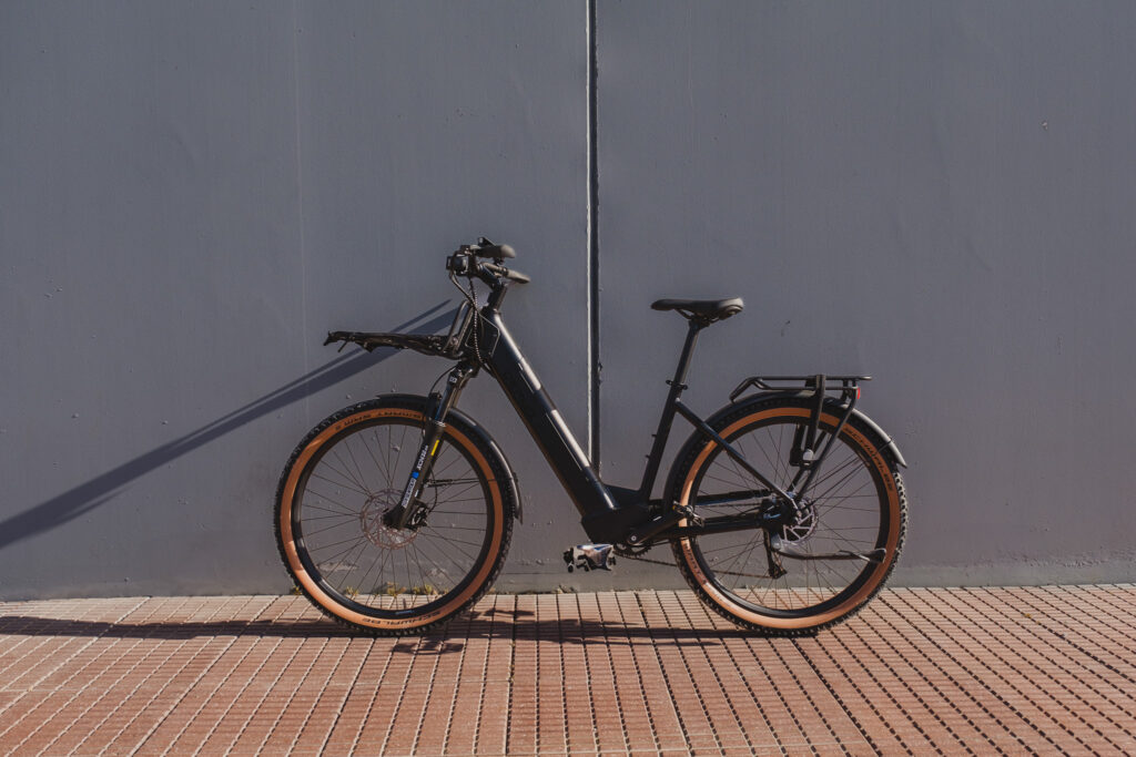 eSUV Deruiz Quartz mit 100mm Federweg