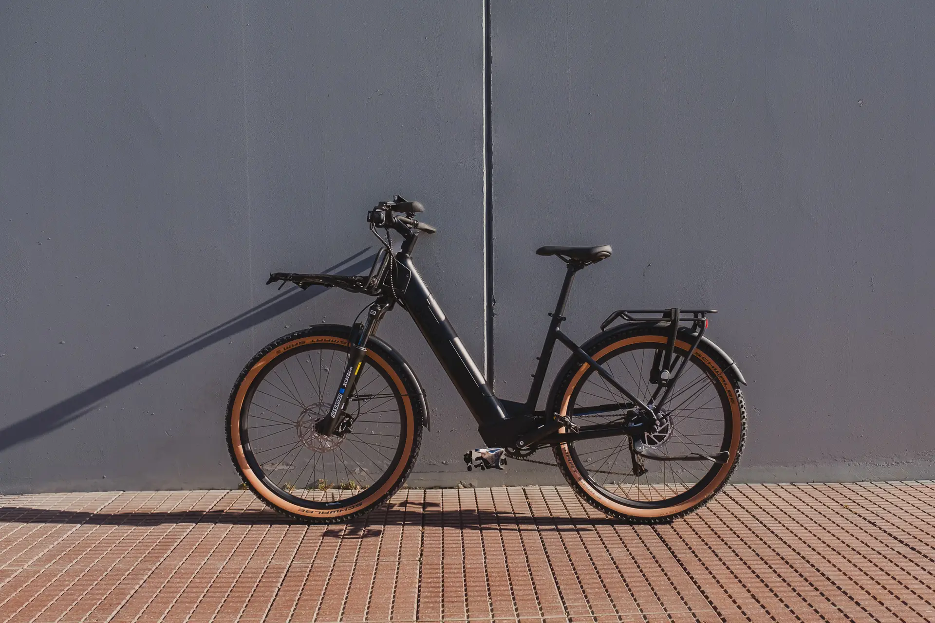 eSUV Deruiz Quartz mit 100mm Federweg